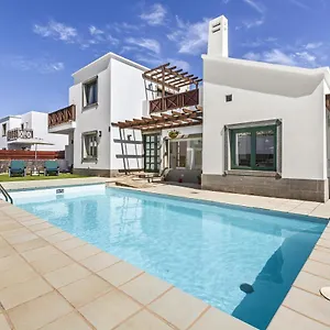 siesta-suites-lanzarote.in-canary-islands.com/